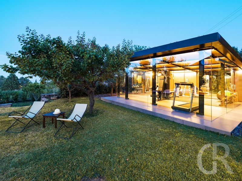 villa-viagrande-am-abend.jpg