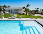 casa-diantha-pool.jpg