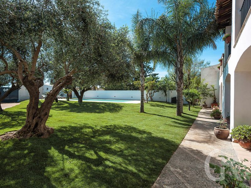 casa-marsala-1-blick-in-den-garten.jpg