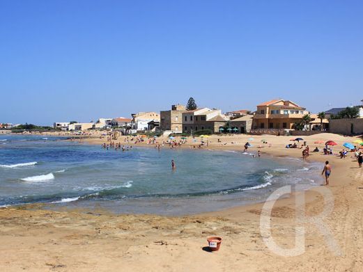 ferienwohnung-agamennone-sandstrand.jpg
