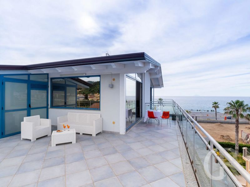 ferienwohnung-arancio-auf-der-terrasse.jpg