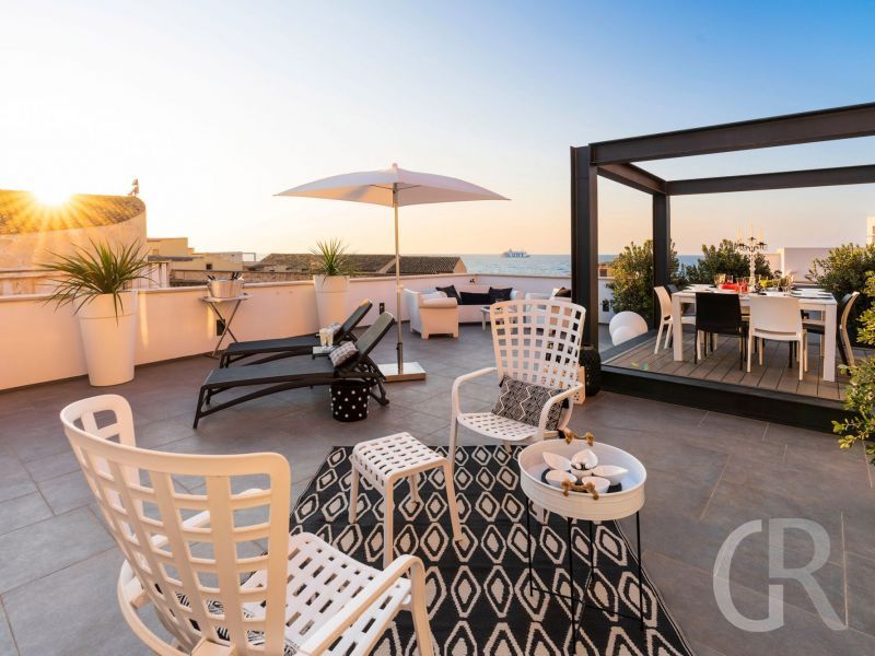 ferienwohnung-dimora-sitzplatz-auf-der-terrasse.jpg