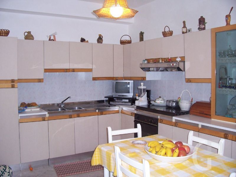 ferienwohnung-gelso-kuechenzeile.JPG