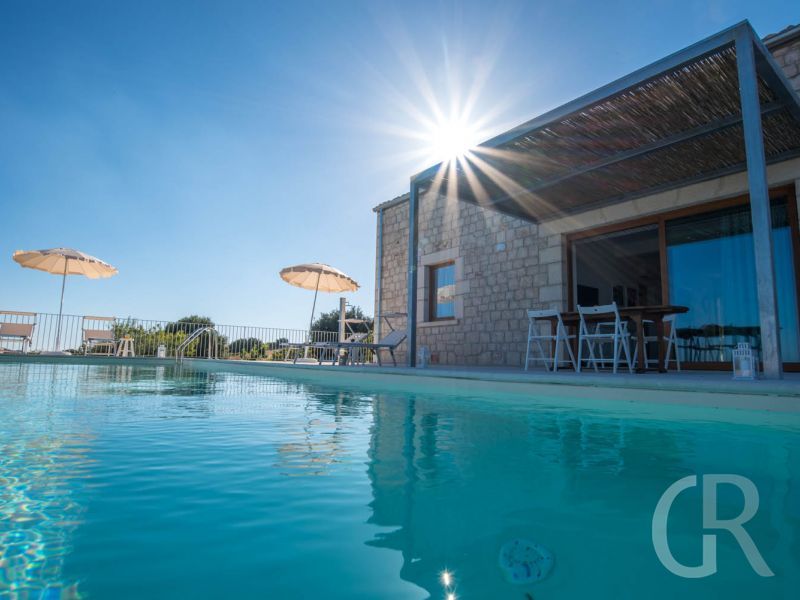 pool-sonnenschirmen.jpg