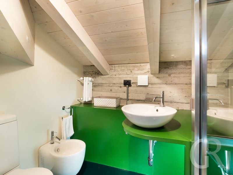 torretta-bad-mit-bidet-und-waschbecken.jpg