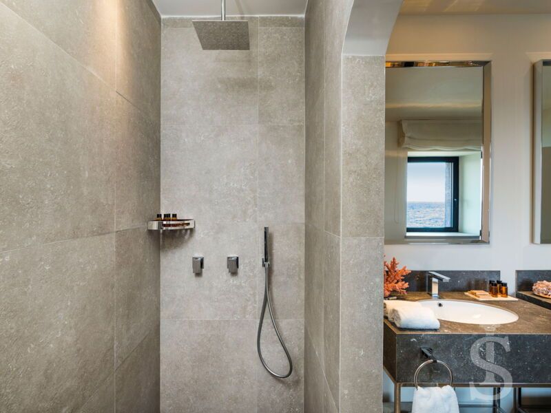 villa-acqua-marina-duschbereich.jpg