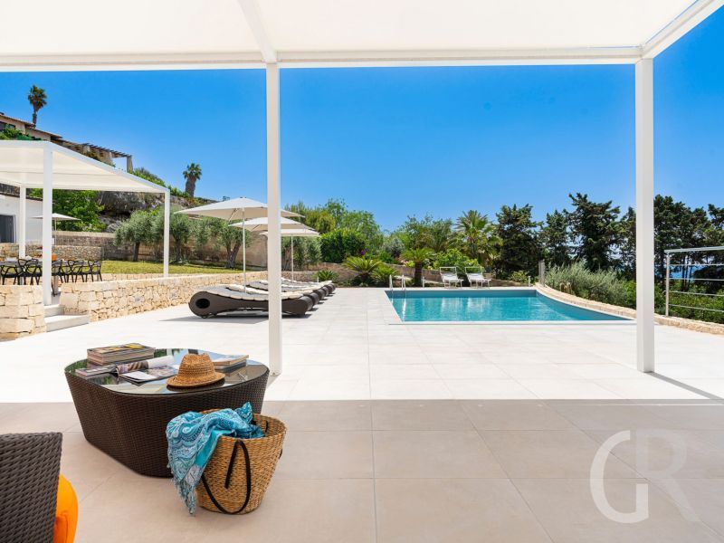 villa-anna-terrasse-in-der-sonne.jpg