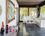 villa-buena-vista-weisse-sofas.jpg