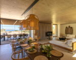 villa-calamare-wohnzimmer-mit-esstisch.jpg