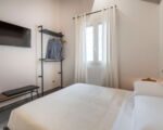 villa-dimora-bufalefi-weiteres-schlafzimmer-mit-doppelbett.jpg