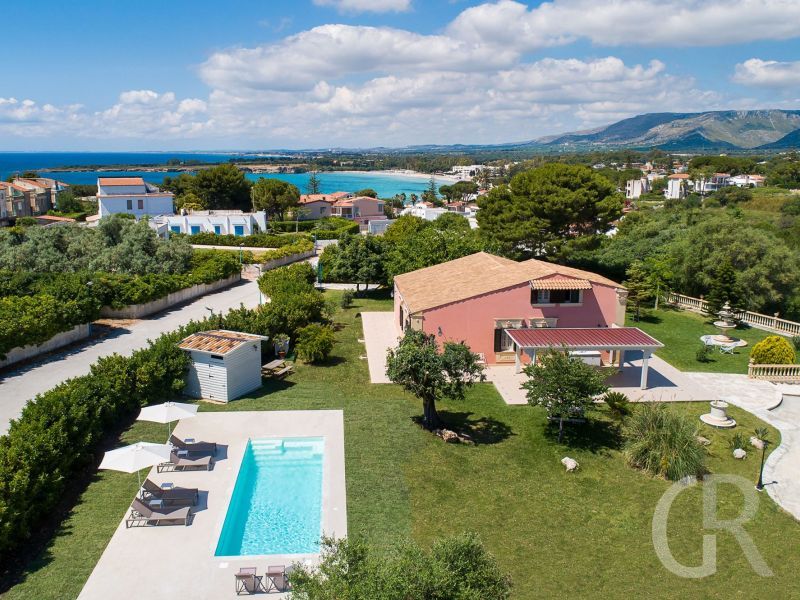 villa-gira-sole-villa-von-oben.jpg