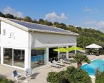 villa-nausica-blickauf-pool-und-villa.jpg