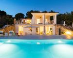 villa-pales-blick-auf-die-villa-am-abend.jpg