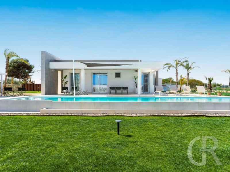 villa-paradisus-haus-mit-pool.jpg