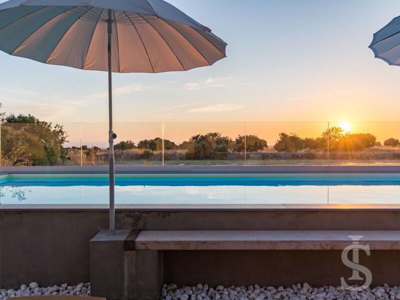 villa-persefone-abendstimmung-am-pool.jpg
