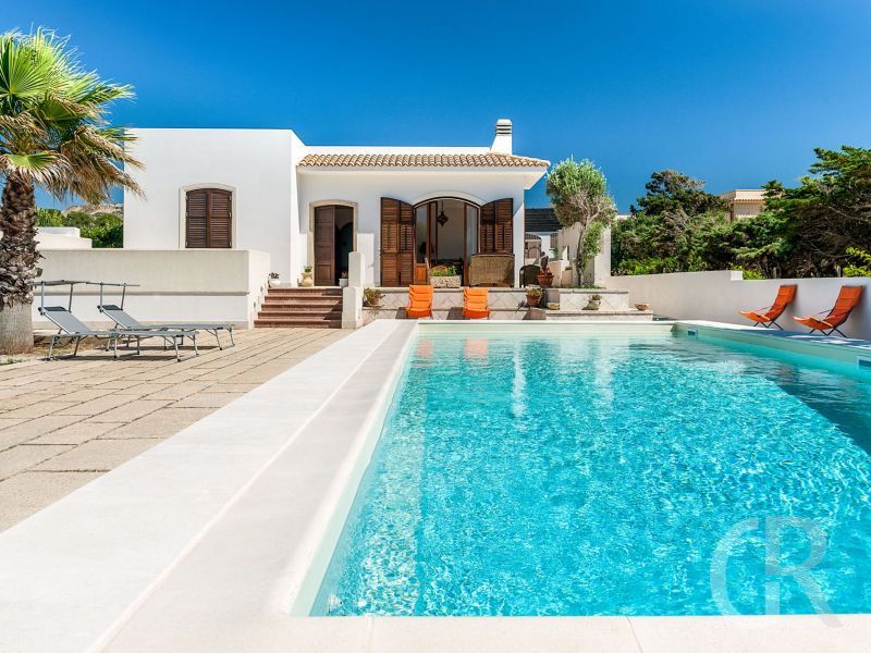 villa-profumo-villa-mit-pool.jpg