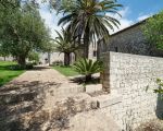 villa-scifazzo-garten-mit-wegen.jpg