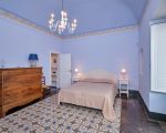 villa-scifazzo-schlafbefreich-mit-kommode.jpg