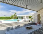 villa-venere-esstisch-auf-der-terrasse.jpg