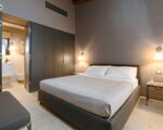 villa-zigulotto-grosses-schlafzimmer.jpg