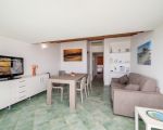 archimede-wohnraum-mit-tv.jpg