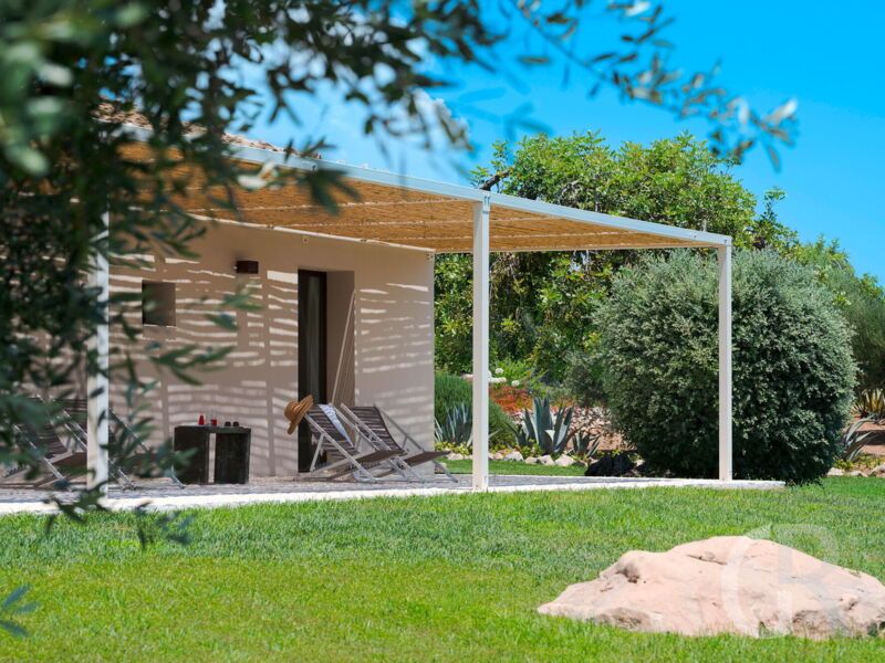carrubi-raen-und-villa.jpg