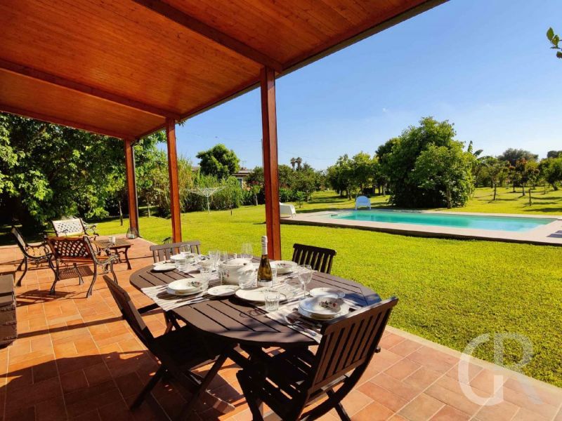 casa-pergola-terrasse-am-haus.jpg