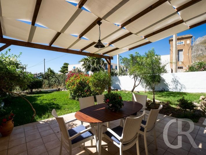 case-levante-sitzplatz-auf-der-terrasse.jpg