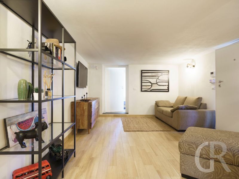 ferienhaus-marinella-wohnzimmer.jpg