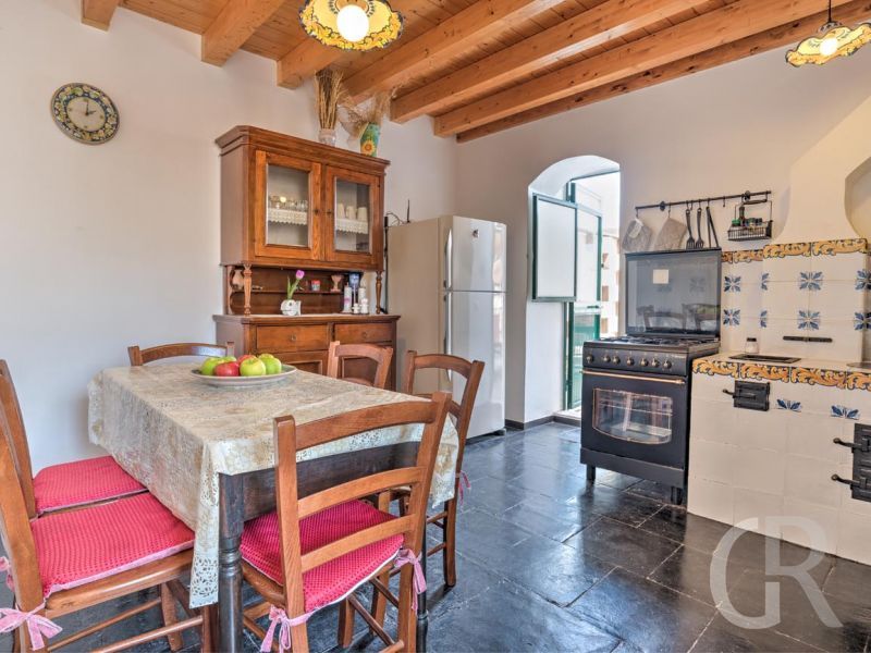 ferienwohnung-agemennone-essplatz.jpg