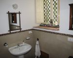 ferienwohnung-cesare-duschbad.JPG
