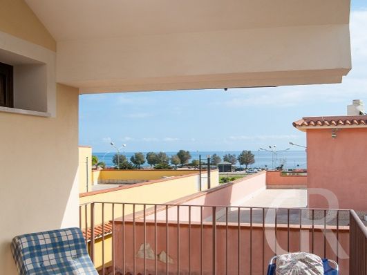 ferienwohnung-corrado-meerblick-von-der-terrasse.jpg
