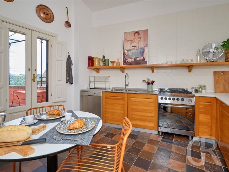 ferienwohnung-cu-viva-esstisch-in-der-kueche.jpg