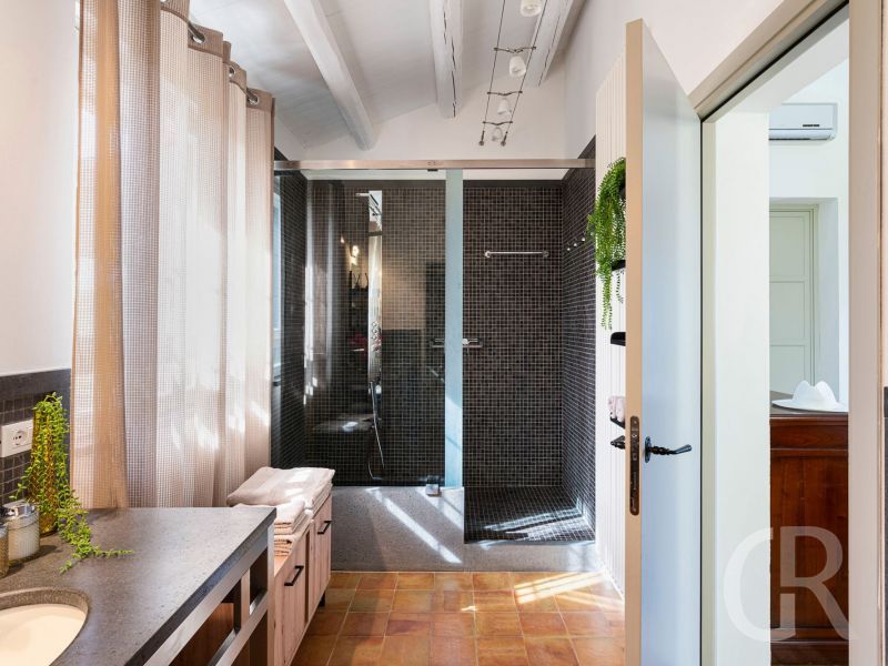pigna-blue-badezimmer-und-dusche.jpg