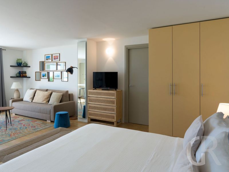 pigna-blue-bett-und-sofa.jpg