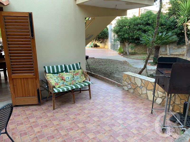 terrasse-mit-grill.jpg