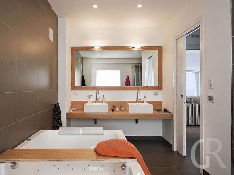 villa-afodite-bad-mit-wanne.jpg