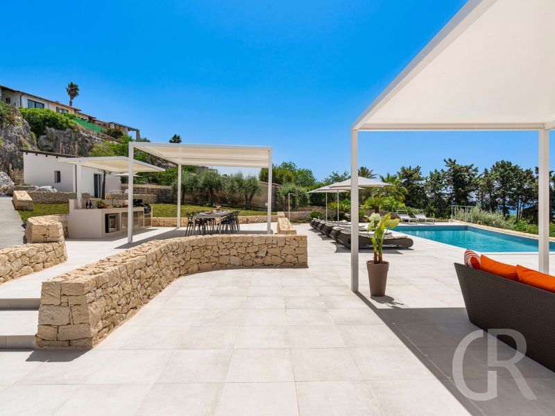 villa-anna-sonnige-terrasse.jpg