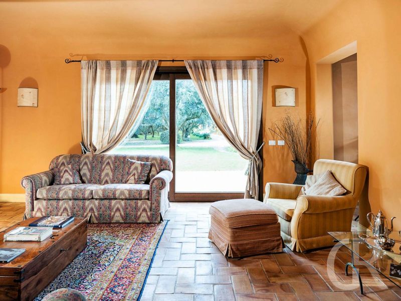 villa-arangea-gemuetliches-wohnzimmer.jpg