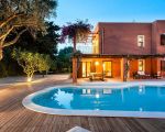 villa-arangea-pool-in-den-abendstunden.jpg