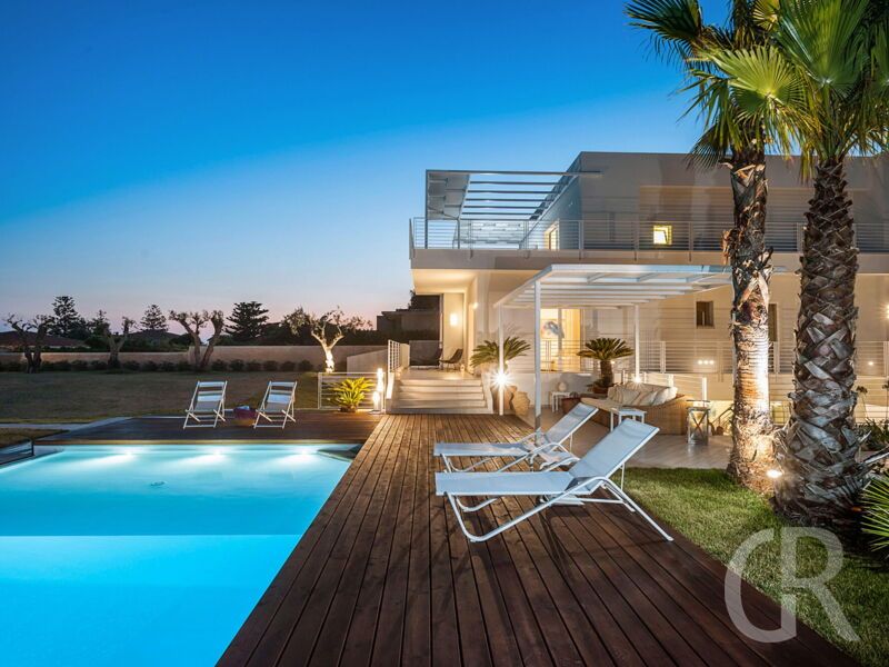 villa-blumarine-am-pool.jpg