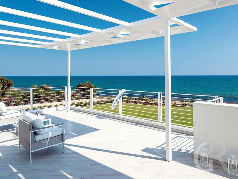 villa-blumarine-terrassse-und-meerblick.jpg