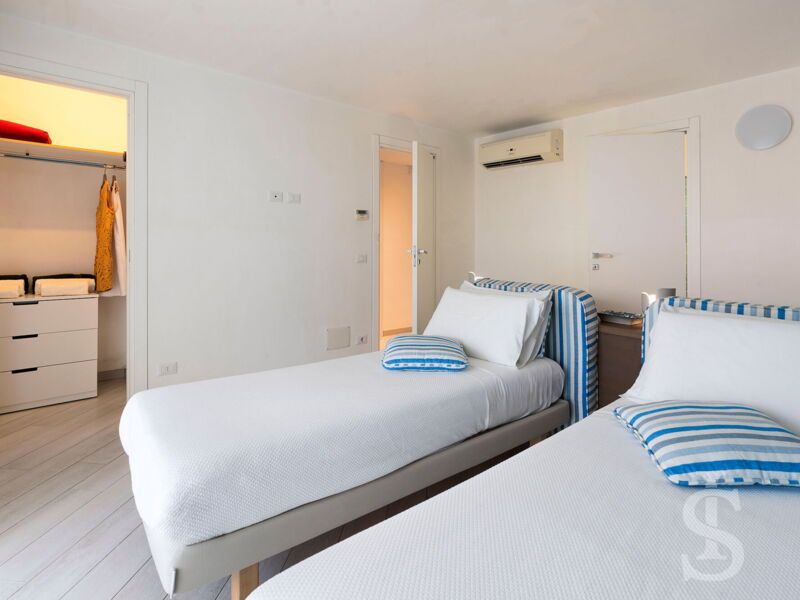 villa-blumarine-zwei-einzelbetten-im-schlafzimmer.jpg