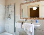 villa-brezza-marina-bad.jpg