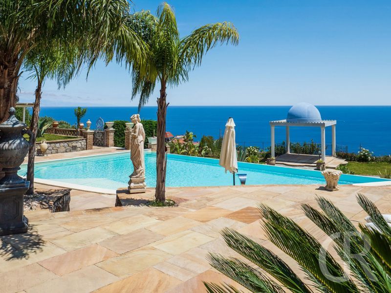 villa-buena-vista-pool-mit-terrasse.jpg