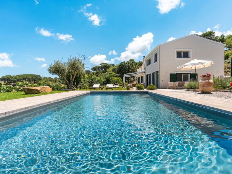 villa-casita-pool-und-villa.jpg