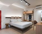 villa-castalia-schlafzimmer-mit-offenem-schrank.jpg