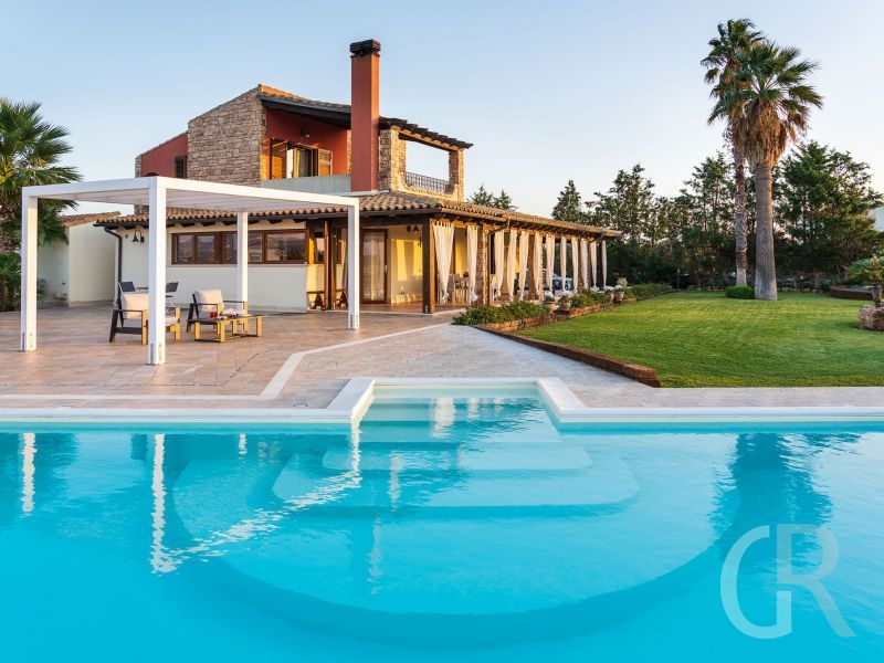 villa-cielo-pool-und-ferienhaus.jpg