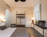 villa-continella-schlafzimmer-seitlich.jpg