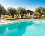 villa-corte-moscata-garten-am-pool.jpg